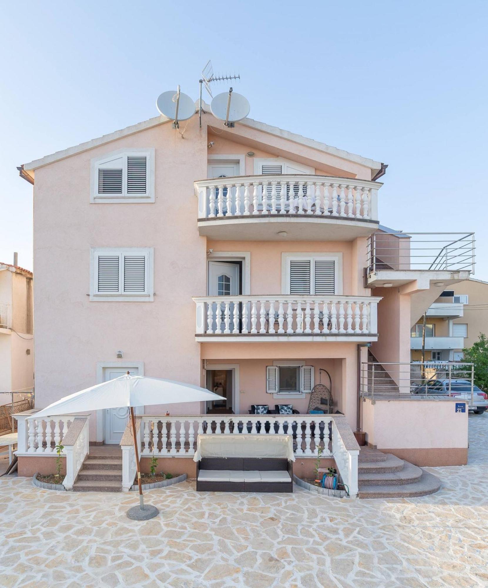 Nikol Lägenhet Vodice Exteriör bild