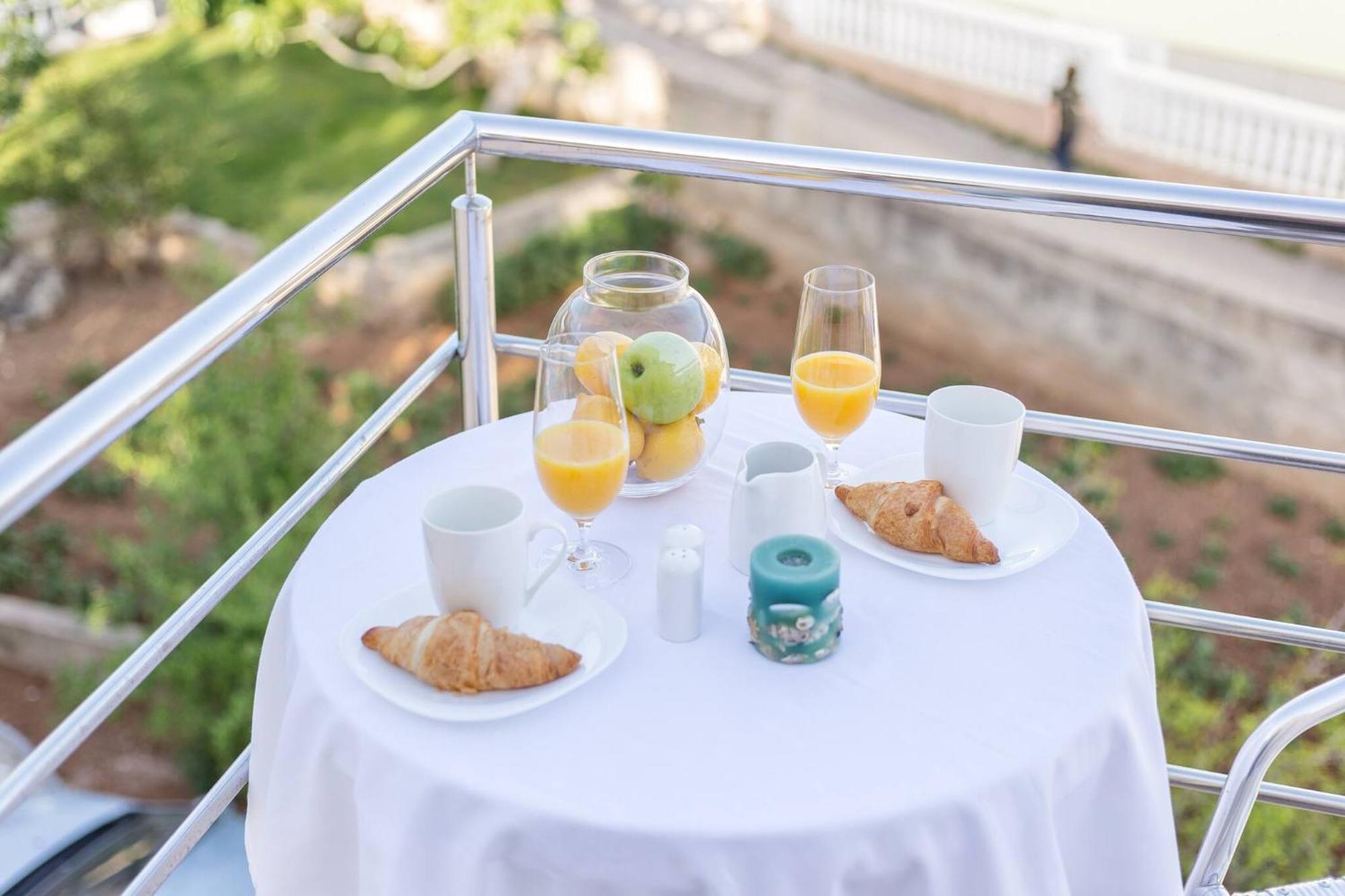 Nikol Lägenhet Vodice Exteriör bild